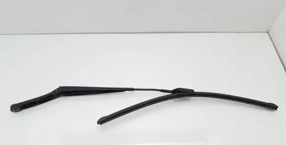 Volkswagen Golf V Windshield/front glass wiper blade 1Q1955409