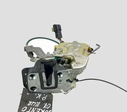 KIA Sorento Front door lock A045777 060601