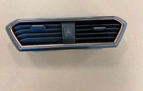 Seat Leon IV Dash center air vent grill 5FA819110