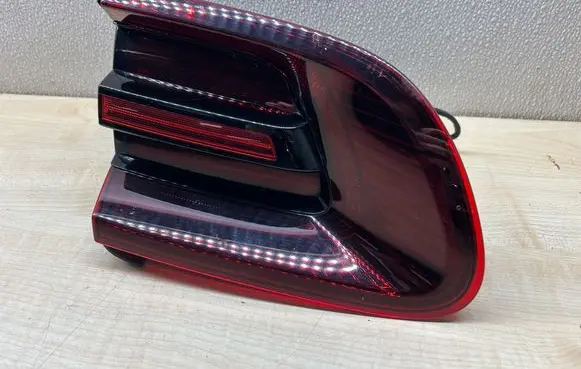 Porsche Macan (95B) Tailgate rear/tail lights 01150007