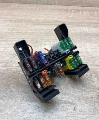 Mercedes-Benz E W211 Fuse box set 2115450301 1394331