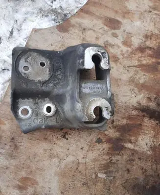 Subaru Outback Engine mounting bracket 1005102102