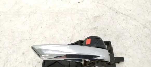Suzuki SX4 S-Cross Rear door interior handle