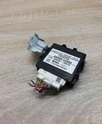Toyota Auris 150 Light module LCM 8996012090 3560078675