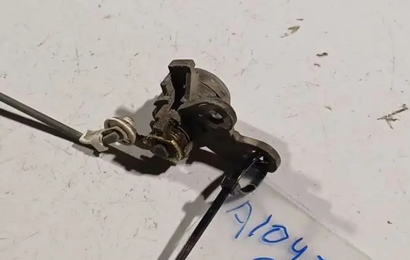 Toyota Yaris Front door lock (next to the handle) 