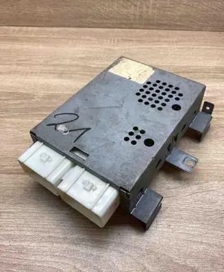 Chrysler Voyager Engine control unit/module ECU P04686498AC