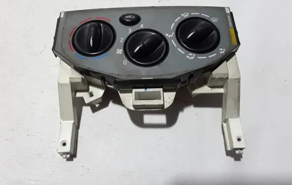 Renault Trafic II (X83) Air conditioner control unit module 275106803R
