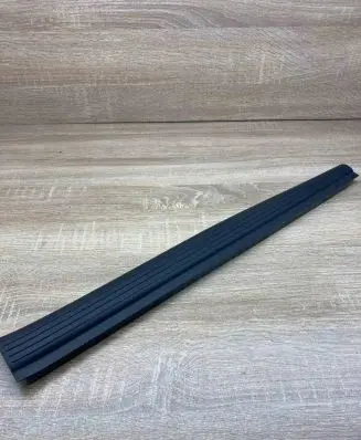 Mercedes-Benz E W211 Front sill trim cover A2116801835