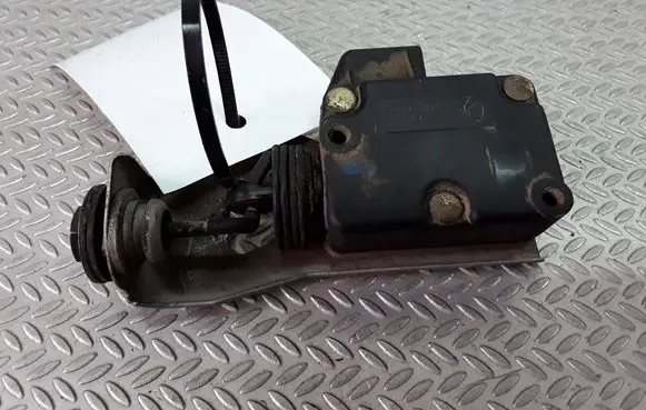 Peugeot 407 Central locking motor 9643826880