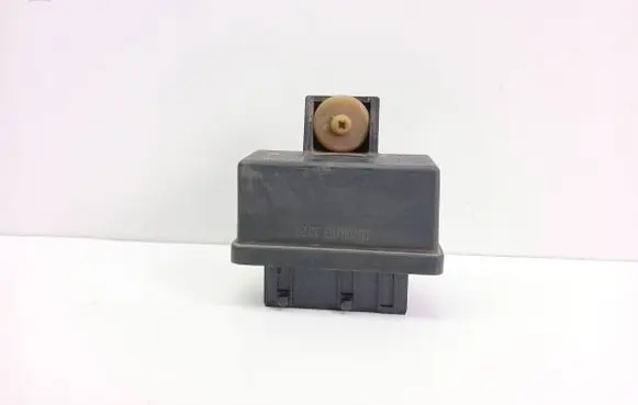 Citroen C3 Glow plug pre-heat relay 240107