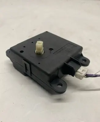 Nissan Qashqai Air flap motor/actuator 277328H300 121017E