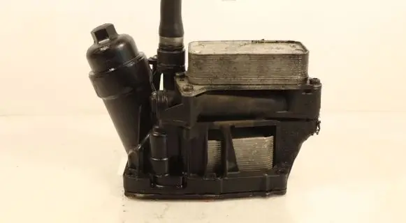 BMW 5 F10 F11 Engine oil radiator 8507627