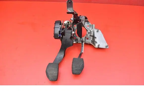 Peugeot 3008 I Accelerator throttle pedal 84PKXU