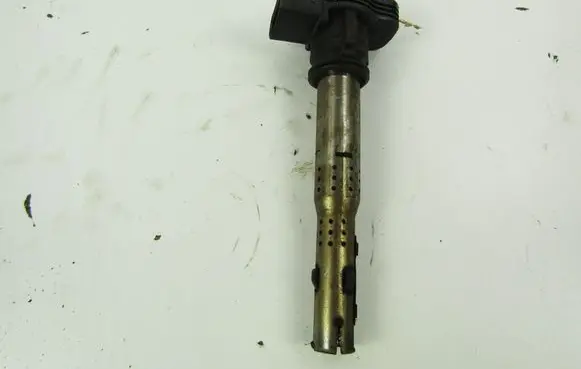 Audi A4 S4 B7 8E 8H High voltage ignition coil 
