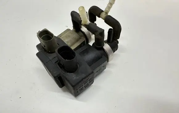 Audi A6 S6 C5 4B Turbo solenoid valve 059906629B 4252483