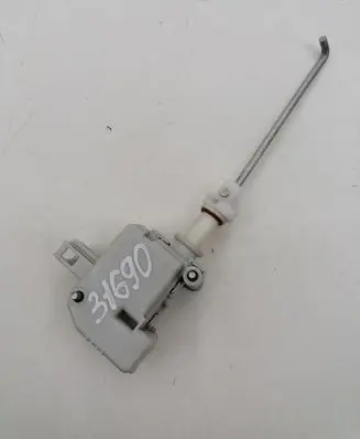 Audi A2 Central locking motor 8Z0810773