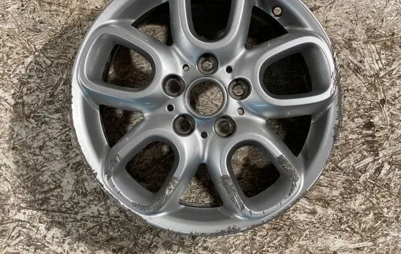 R16 alloy rim