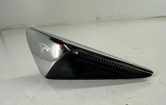 Tesla Model 3 Side fender camera 112510677E
