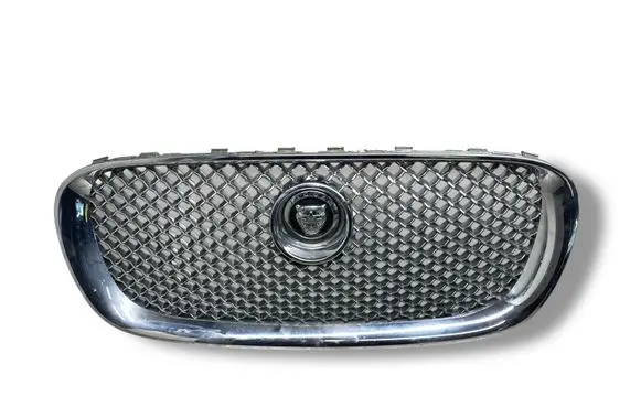 Jaguar XF X250 Front bumper upper radiator grill 8X238A100AA 8X238B271AA