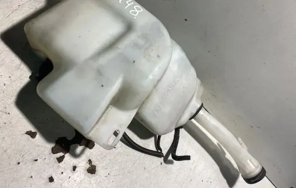 Opel Insignia A Lamp washer fluid tank 13240985