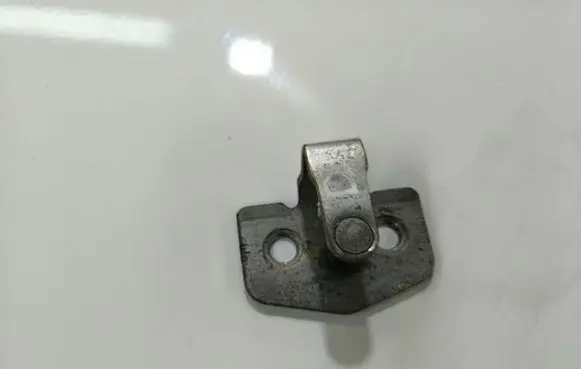 Opel Astra H Rear door lock loop/hook striker 
