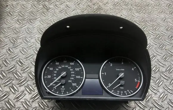 BMW X1 E84 Speedometer (instrument cluster)