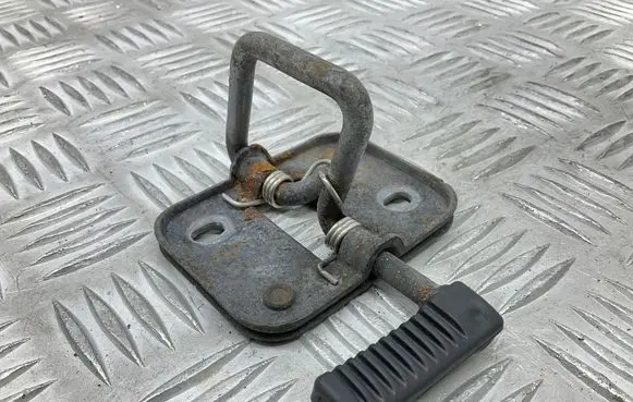 Volkswagen PASSAT B8 Engine bonnet/hood lock/latch loop/hook 3G0823186