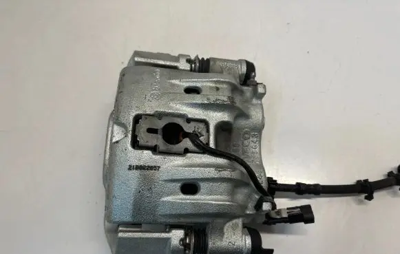 Iveco Daily 5th gen Rear brake caliper 42548190 504074544
