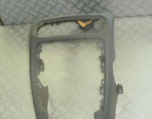 Porsche Cayenne (9PA) Radio/GPS head unit trim 7L5858085