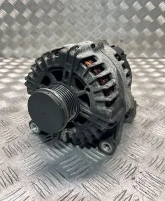 BMW 5 F10 F11 Generator/alternator 8507625