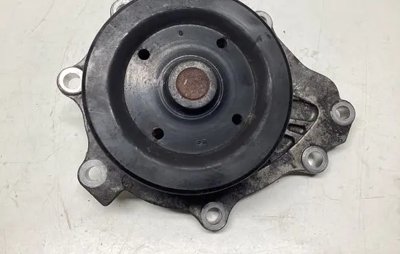 Toyota Avensis T270 Water pump