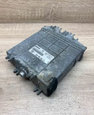 Volkswagen PASSAT B4 Engine control unit/module ECU 028906021AT 0281001368 USED