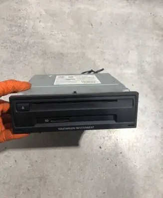 Volkswagen Golf VII Navigation unit CD/DVD player 5G0035844