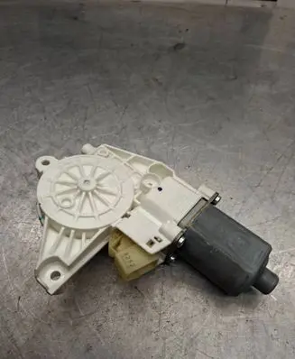 Mercedes-Benz R W251 Front door window regulator motor A2518200842 997081102