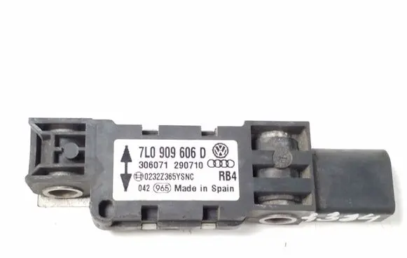 Volkswagen Phaeton Airbag deployment crash/impact sensor 7L0909606D
