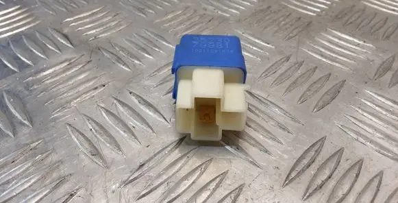 Nissan Patrol Y61 Other relay 2523079981