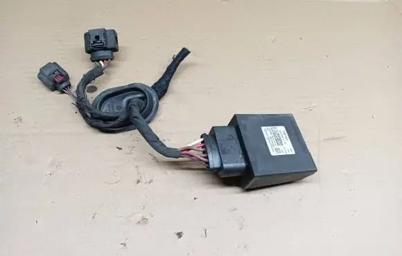 Volkswagen PASSAT B8 Fuel injection pump control unit/module 3Q0906121B