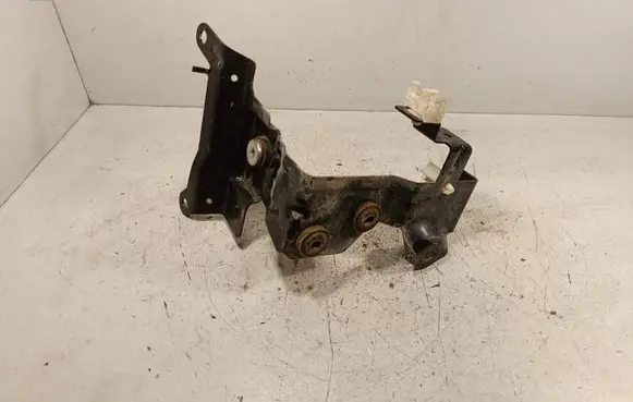 Nissan Navara D40 ABS pump bracket 