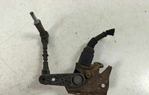 Audi A6 S6 C6 4F Headlight/headlamp level sensor 4B0973712