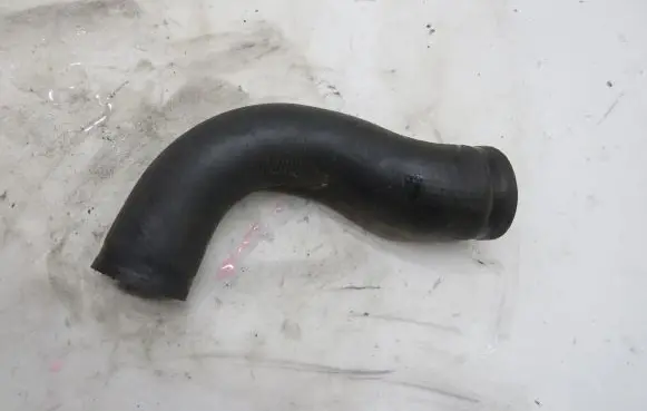 Toyota RAV 4 (XA30) Intercooler hose/pipe