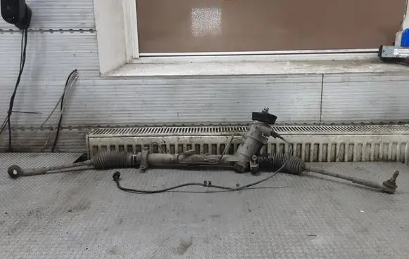 Volkswagen Polo IV 9N3 Steering rack 6Q0423874