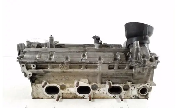 Mercedes-Benz C W204 Engine head 