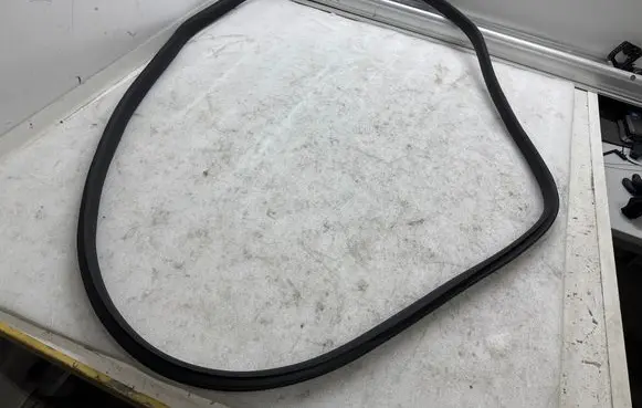 Tesla Model Y Front door rubber seal 149767300D 149767400D 1497673740