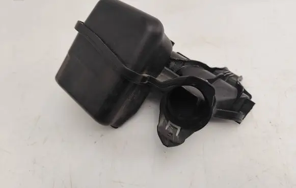 Citroen C4 III e-C4 Intake resonator 9824251780 1160111S02