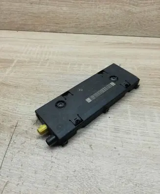 BMW 1 E81 E87 Aerial antenna amplifier 6958900
