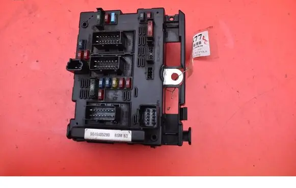 Peugeot 307 Fuse box set 9646405280