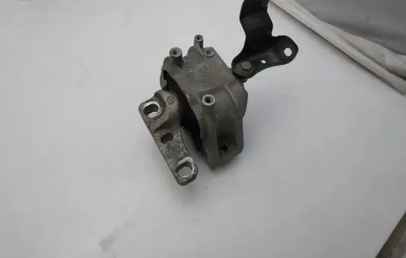 Volkswagen Golf VI Engine mount bracket 1K0199262CN