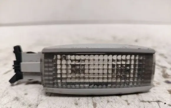 Volkswagen PASSAT B5 Other interior light 3B0947113