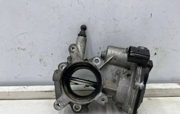 Opel Insignia A Throttle body valve 55564164