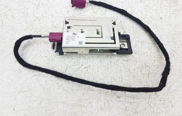 Ford Escape IV Aerial antenna amplifier LJ6T19K351 LJ6T19K351AB